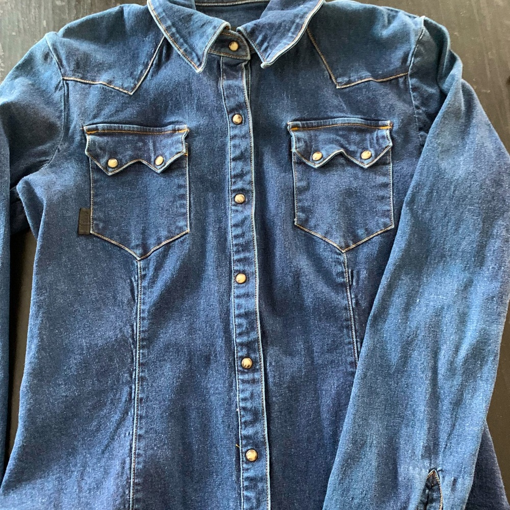 Vintage Anna Sui denim shirt, with pearlized snaps, Size S